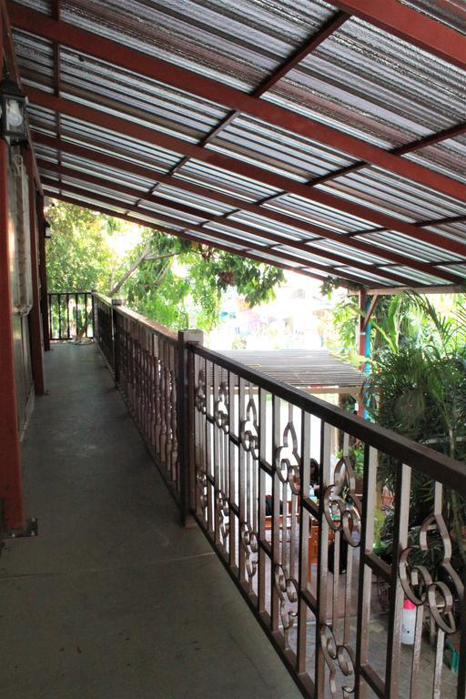 Baan Park Raak Backpacker Hostel Chiang Mai Exterior foto